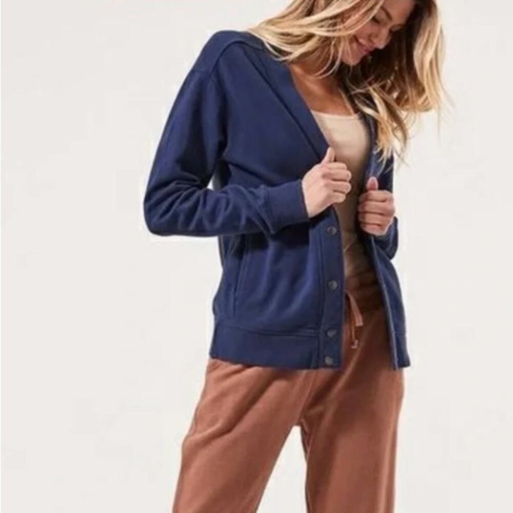 Pact Women's Essential Vintage Button-Up Cardigan/Sweatshirt Jacket in Cream - Picture 6 of 7